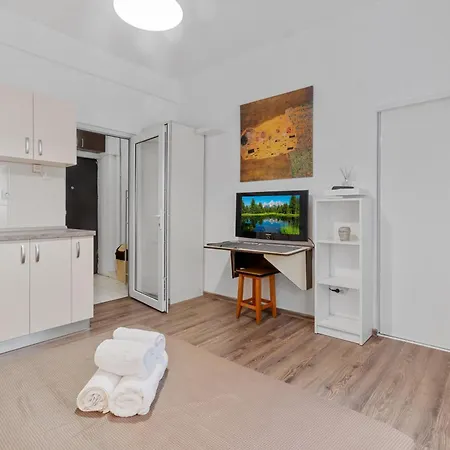 Atheneum Cozy Apartment